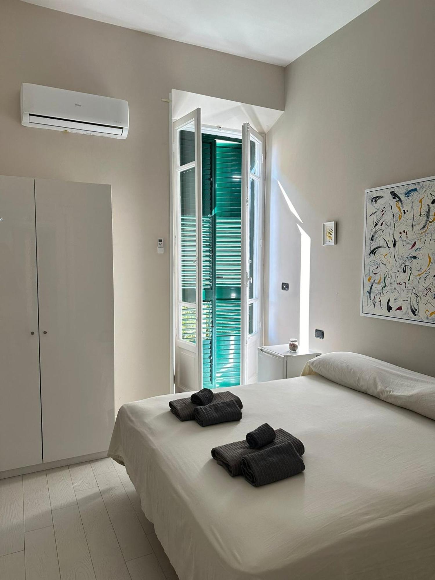 Le Suites Maor Gaeta Bagian luar foto